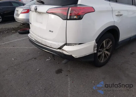 2018 Toyota Rav4 Xle from USA, damaged, VIN JTMWFREV8JJ182575
